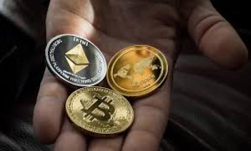   全面解析TokenIM服务器：功能、优势与应用场景 / 

 guanjianci TokenIM服务器, 实时通信, 分布式架构, 企业应用 /guanjianci 

伴随着互联网的发展和技术的进步，实时通信作为一种重要的沟通方式，逐渐被应用于各行各业。而TokenIM作为一种高性能的实时通信解决方案，其服务器在这一领域中得到了广泛的应用。本文将全面解析TokenIM服务器的功能、优势以及应用场景，并探讨相关的关键问题，以帮助读者深入理解TokenIM服务器的价值所在。

TokenIM服务器的基本概述
TokenIM服务器是一款基于分布式架构的实时通信服务器，专为高并发和低延迟的实时消息传输而设计。它能够提供消息推送、在线状态管理、群组聊天、音视频通话等多种服务，适合用于即时通讯、社交网络、企业内部沟通以及在线教育等场景。TokenIM的核心优势在于其卓越的性能和灵活的扩展性，使得用户能够根据实际需求快速构建自己的实时通信解决方案。

TokenIM服务器的功能
TokenIM服务器提供了一系列强大的功能，使其在市场上具备竞争力。这些功能包括：
ul
    listrong实时消息推送：/strongTokenIM能够实现消息的即时推送，保证用户间的沟通流畅无阻。/li
    listrong在线状态管理：/strong服务器能够实时更新用户的在线状态，确保用户能够及时了解朋友或同事的在线情况。/li
    listrong群组聊天管理：/strong支持多种形式的群组聊天，用户可以根据兴趣或工作需要，创建私密或公开的聊天群组。/li
    listrong音视频通话：/strong提供高清的音视频通话服务，适合在线会议和社交互动，提升用户的交互体验。/li
    listrong数据存储和统计：/strong支持数据的持久化存储以及实时统计分析，便于后期的数据挖掘和业务决策。/li
/ul

TokenIM服务器的优势
与其他实时通信框架相比，TokenIM服务器具有以下几方面的显著优势：
ul
    listrong高性能：/strongTokenIM采用高效的网络协议和架构设计，能够处理成千上万的并发连接，确保消息的实时传输。/li
    listrong低延迟：/strong的网络传输和小数据包设计，使得用户之间的消息延迟降低到毫秒级，极大提高了用户体验。/li
    listrong灵活扩展：/strong基于分布式架构的设计，使得TokenIM能够根据业务增长轻松扩展服务，支持横向和纵向扩展。/li
    listrong安全性：/strongTokenIM在用户隐私和数据安全方面采取了多重保护措施，通过加密传输和权限管理，确保用户信息的安全。/li
/ul

TokenIM服务器的应用场景
TokenIM服务器的灵活性使其能够适用于多种应用场景，包括：
ul
    listrong社交平台：/strong支持用户之间的即时通讯，增强用户粘性和互动性。/li
    listrong企业内部沟通：/strong提供团队成员之间的实时消息传递、文件分享及会议服务，提高工作效率。/li
    listrong在线教育：/strong通过群组聊天和音视频课程实现师生之间的即时沟通，促进学习效果。/li
    listrong客户服务：/strong实时响应客户需求，提供在线咨询和问题解决方案，提升客户满意度。/li
/ul

可能相关的问题

1. TokenIM服务器如何确保消息的实时性和可靠性？
在实时通信中，消息的实时性和可靠性是尤为重要的，这直接影响到用户的体验。TokenIM通过以下几种方式来确保这一点：
ul
    listrong采用WebSocket协议：/strongTokenIM支持WebSocket协议，这种协议能够实现全双工通信，让服务器和客户端之间能够实时推送消息，保证消息的即时性。/li
    listrong消息队列技术：/strongTokenIM使用消息队列来处理高并发的消息请求，确保消息在服务器内部被迅速处理和分发，同时在出现网络抖动时，能够有效缓冲消息，保证不会丢失。/li
    listrong智能重发机制：/strong在消息发送失败的情况下，TokenIM能够智能识别并自动重发，确保消息最终能够到达目的地。/li
    listrong多节点部署：/strongTokenIM支持部署多个节点，这样即使某一节点出现故障，其他节点也能够接管服务，保证系统的高可用性。/li
/ul

2. TokenIM服务器在安全性方面采取了哪些措施？
在网络中传输数据时，安全性是一个十分重要的考虑因素。TokenIM在这方面采取了多重防护措施：
ul
    listrong数据加密：/strongTokenIM使用强加密算法（如AES和RSA）对数据进行加密，确保用户在传输中的隐私不会被窃取。/li
    listrong身份验证：/strong用户在使用TokenIM时，需要通过OAuth等方式进行身份验证，确保只有合法用户才能够访问相应的功能。/li
    listrong权限管理：/strongTokenIM提供细粒度的权限管理，用户可以根据不同角色和需求设定访问权限，防止信息泄露。/li
    listrong网络安全监测：/strong系统具备实时的网络安全监控和日志记录功能，能够快速发现并处理潜在的安全威胁。/li
/ul

3. TokenIM的扩展性如何体现？
TokenIM服务器的扩展性相当强，可以根据业务需求进行灵活调整：
ul
    listrong横向扩展：/strong通过增加节点来分担负载，TokenIM支持动态扩展，能够在流量高峰期快速添加服务器节点，确保服务稳定。/li
    listrong纵向扩展：/strong对于单个节点，可以通过提升其硬件配置（如增加内存、CPU等）来提升处理能力，确保能够应对更多并发请求。/li
    listrong插件架构：/strongTokenIM采用插件架构，允许开发者在系统中集成自定义的功能模块，实现个性化需求，而不需要对核心代码进行大幅修改。/li
    listrongAPI支持：/strongTokenIM为开发者提供了丰富的API接口，方便进行二次开发和与其他应用的集成，提升系统的通用性和可扩展性。/li
/ul

4. 如何选择合适的实时通信解决方案？
选择合适的实时通信解决方案是企业在实现数字化转型中面临的一项重要决策，关键因素包括：
ul
    listrong业务需求分析：/strong企业首先需要明确自己的实时通信需求，例如用户文本聊天、音视频通话、数据共享等，以便选择功能适合的解决方案。/li
    listrong性能与规模：/strong选择时要考虑到用户规模和并发量，选择一个能够支撑未来业务增长的高性能解决方案。/li
    listrong安全性：/strong数据隐私和安全要求对于任何企业都至关重要，应仔细评估提供商所能提供的安全措施。/li
    listrong技术支持与社区：/strong考评供应商的技术支持和社区活动，优质的技术支持能够在遇到问题时为用户提供快速解决方案。/li
/ul

托管TokenIM服务器可以大幅提升企业沟通的效率和实时性，通过精湛的技术支持和完善的功能配置，使企业能在竞争激烈的市场中占据优势。